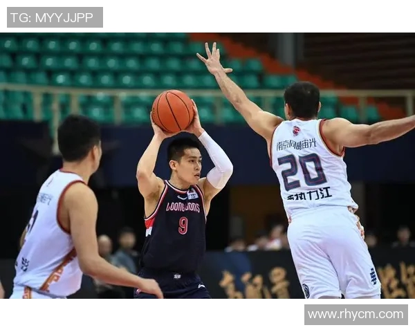 广州篮球队快攻战术解析与实战应用全景剖析